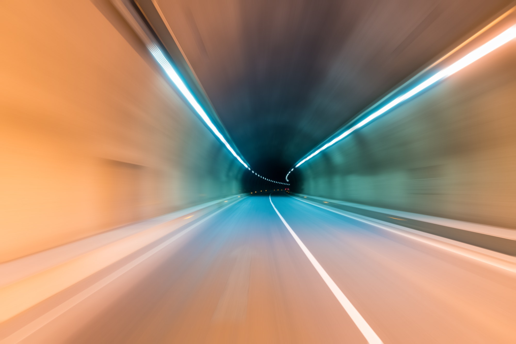 tunnel motion blur